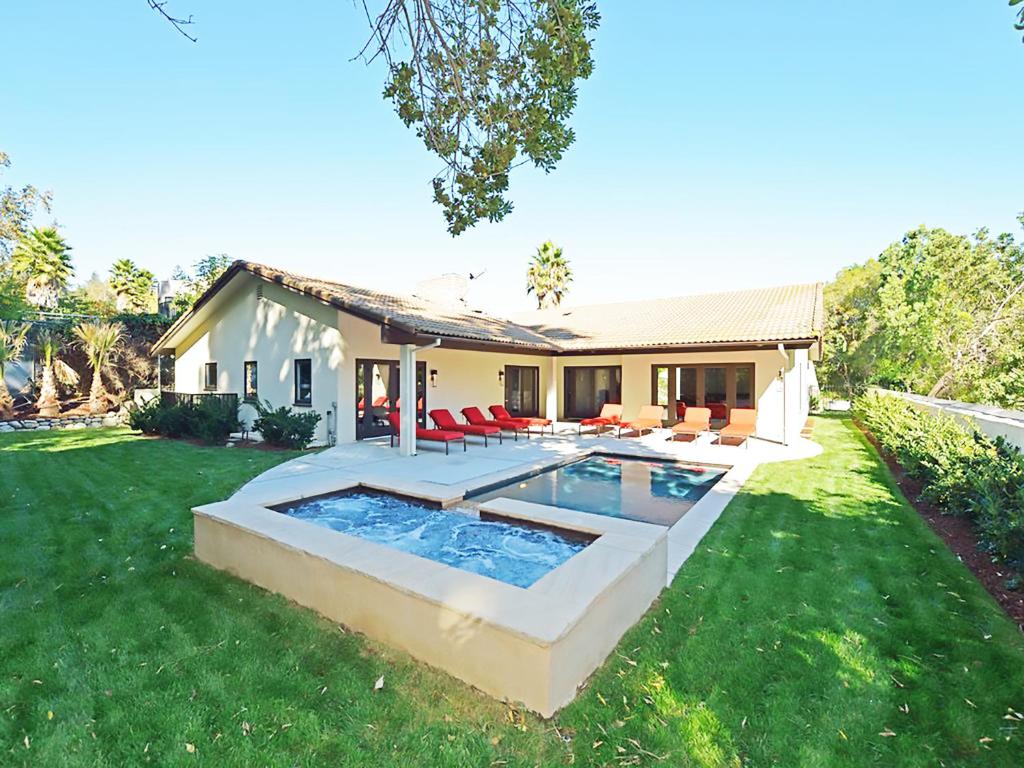 Villa Heavens View Main image 1